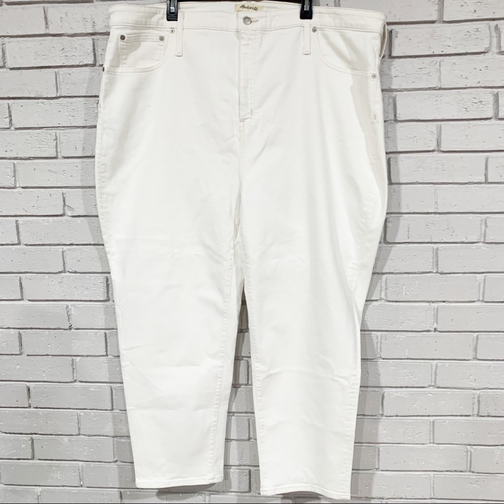 Madewell Classic Straight Jeans in Tile White‎